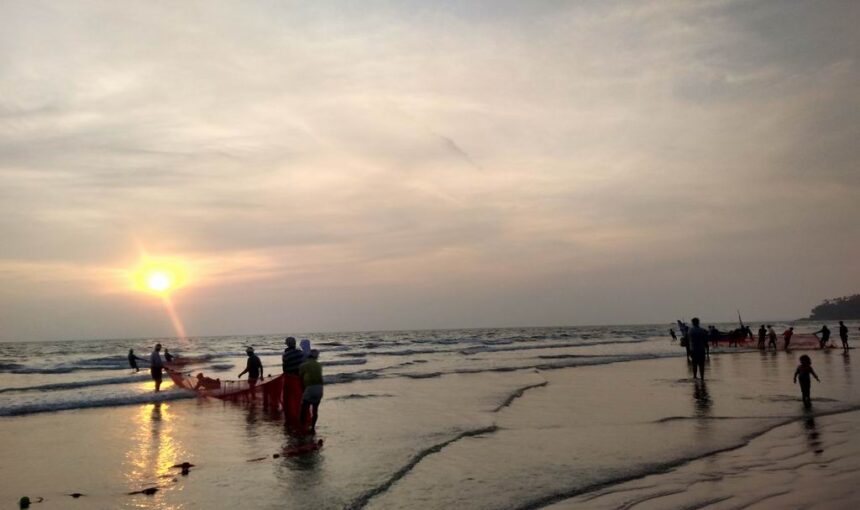 Experience the Thrill: A Guide to Muzhappilangad Drive-in Beach