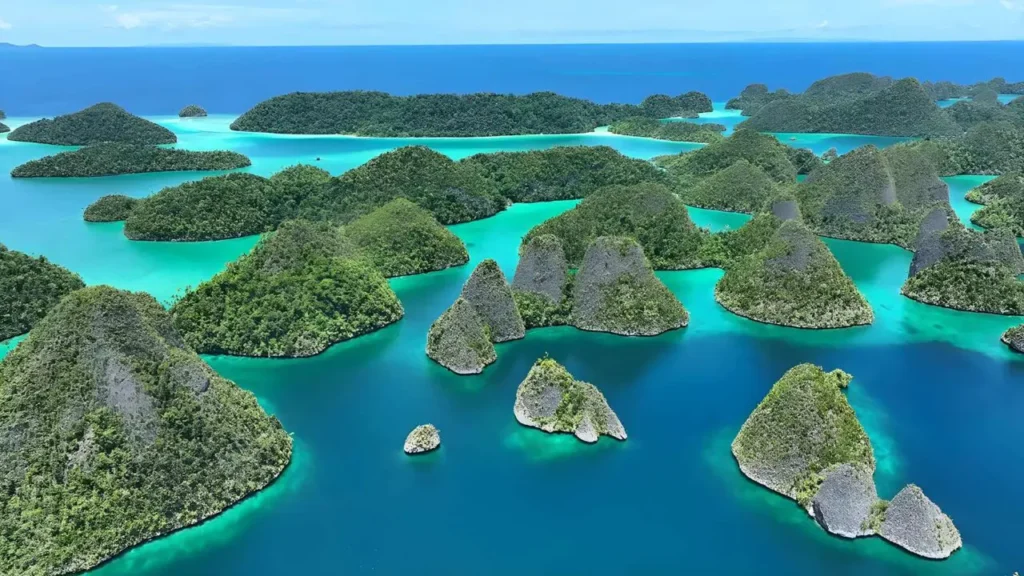 28 Most Beautiful Places In Indonesia To Visit In 2026