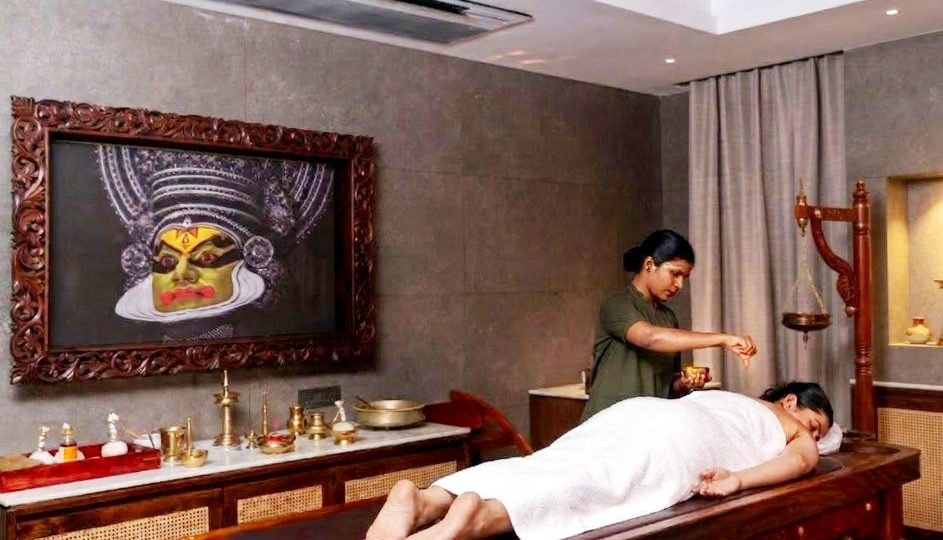 Deep Tissue Massage: Ultimate Guide to Benefits, Techniques, Prices & Best Spas in Kerala (2026)